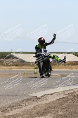media/Aug-03-2025-TrackDaz (Sun) [[bf4a71acf9]]/B Group/1220pm (Wheelie Bump)/